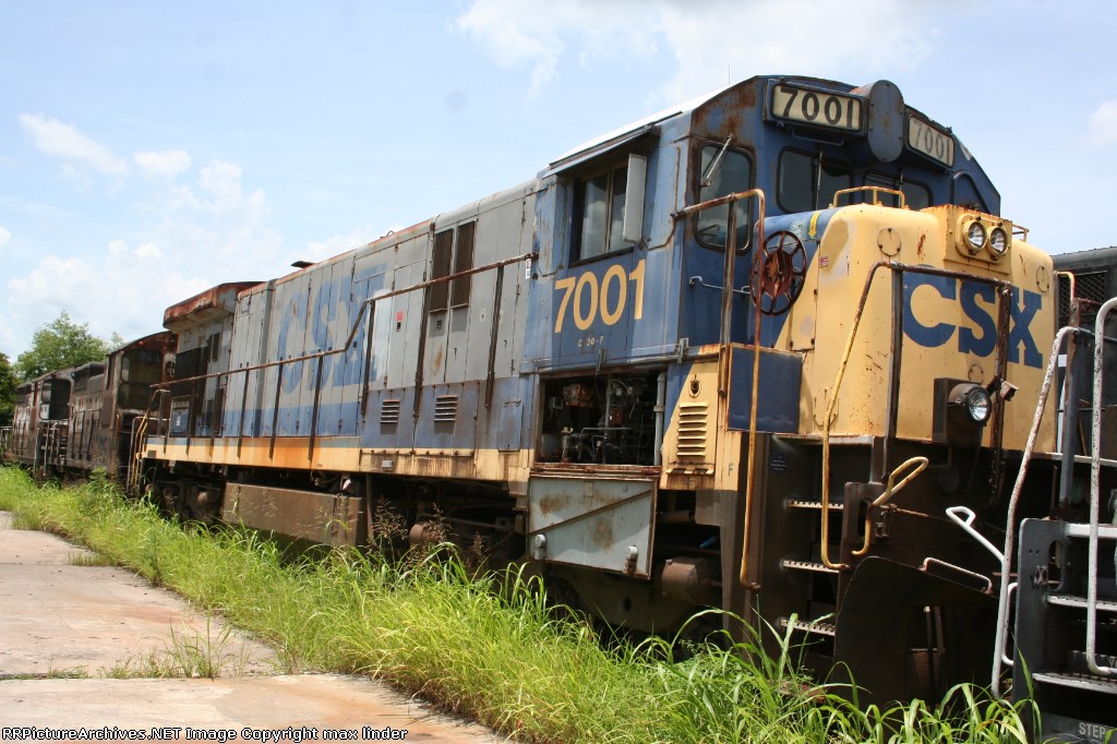 CSX 7001